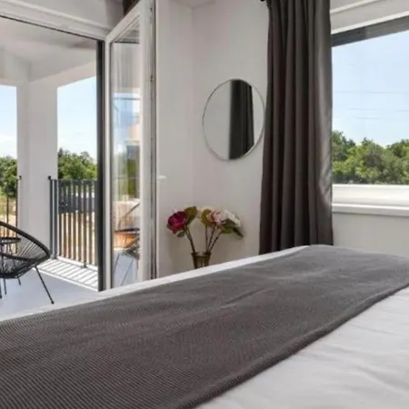 Villa Luxury With A Swimming Pool Nova Vas, Porec - 24282 Nova Vas (Porec)