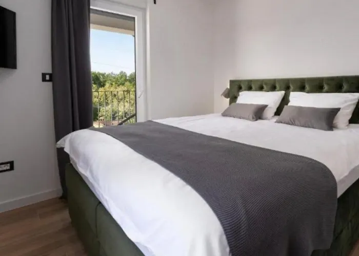 Villa Luxury With A Swimming Pool Nova Vas, Porec - 24282